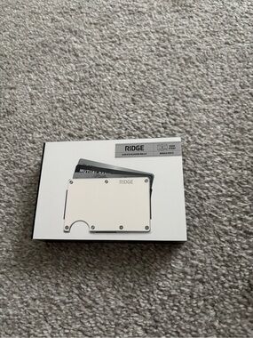 Ridge Slim RFID-Blocking Wallet - White